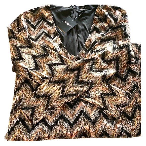 Forever 21 Dresses & Skirts - Black & Gold Dress NWT 🏷